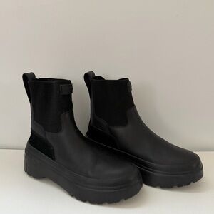 Hunter Black Play Chelsea Neoprene Platform Boots size 6